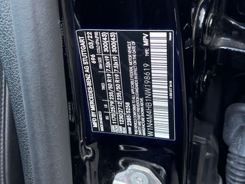 Used 2022 Mercedes-Benz GLB 250 4MATIC w/ Premium Package Lite image 43