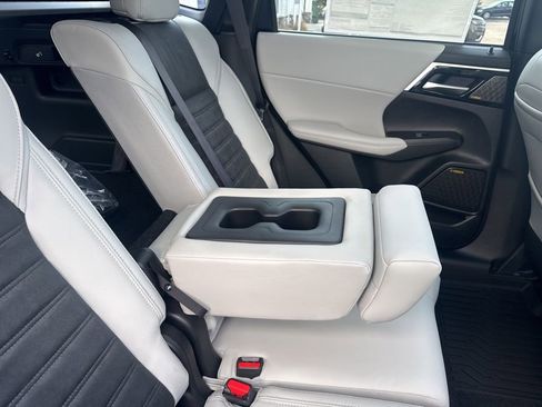 New 2026 Mitsubishi Outlander SE AWD/4WD image 50