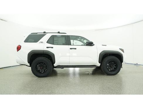 New 2025 Toyota 4Runner 4WD image 27