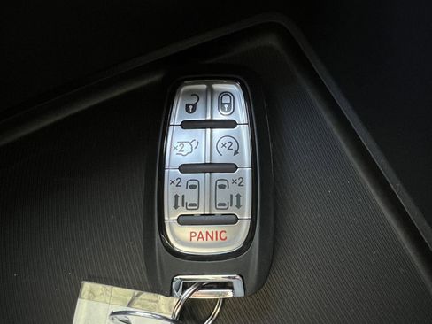 New 2026 Chrysler Pacifica Select image 34