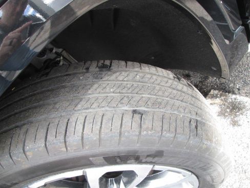 Used 2020 GMC Acadia Denali w/ LPO, Floor Liner Package image 9