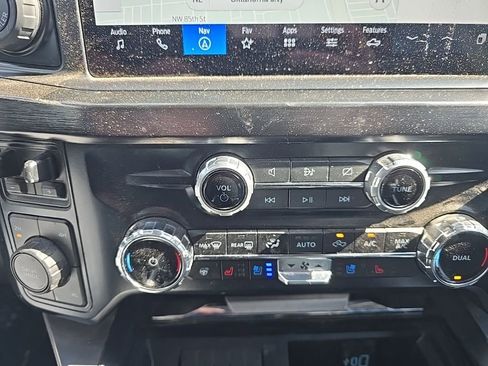 Used 2024 Ford F250 Lariat w/ Lariat Ultimate Package AWD/4WD image 10