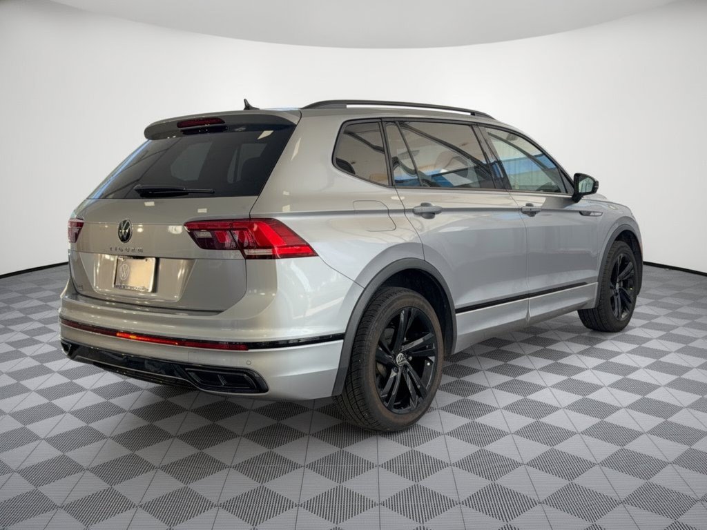 Certified 2024 Volkswagen Tiguan SE R-Line FWD image 9