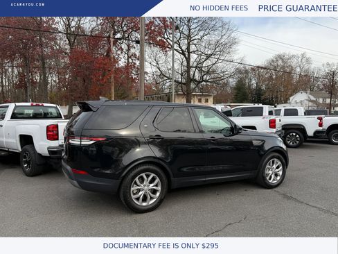 Used 2019 Land Rover Discovery SE image 6