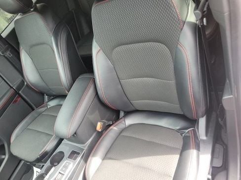Used 2024 Ford Escape ST-Line w/ Tech Pack #1 AWD/4WD image 28