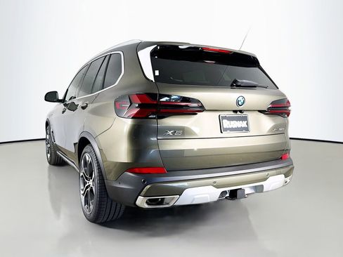 New 2026 BMW X5 xDrive50e w/ Premium Package image 5