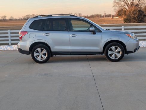 Used 2016 Subaru Forester 2.5i Premium w/ All-Weather Package image 4