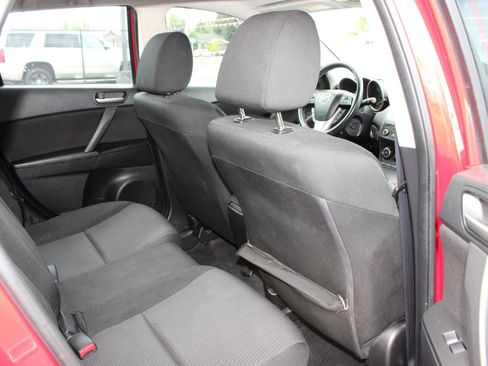 Used 2013 MAZDA MAZDA3 i Touring FWD image 14