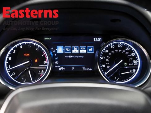 Used 2019 Toyota Camry XLE image 17