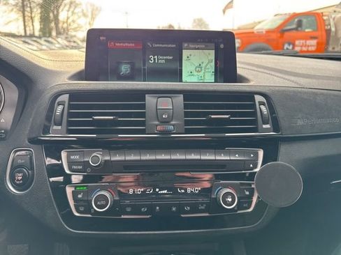 Used 2018 BMW M2 image 16
