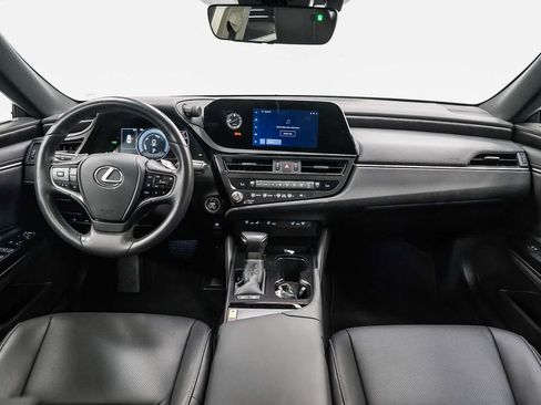 Used 2025 Lexus ES 300h w/ Premium Package FWD image 12