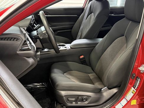 Used 2023 Toyota Camry LE image 17