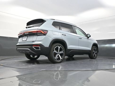 New 2026 Volkswagen Taos SEL image 26