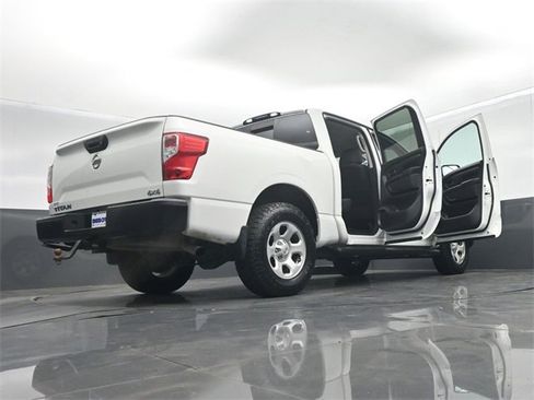 Used 2018 Nissan Titan S image 73