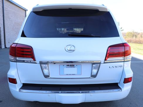 Used 2013 Lexus LX 570 4WD image 12