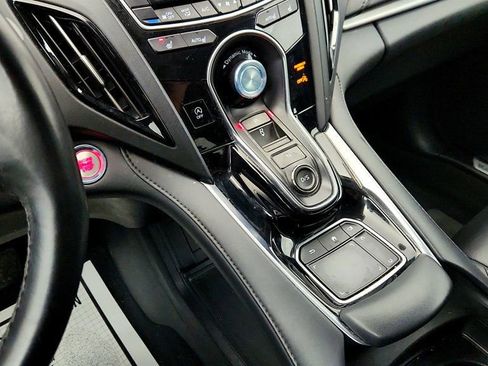 Used 2024 Acura RDX SH-AWD image 17