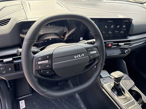 New 2026 Kia Sportage EX FWD image 9