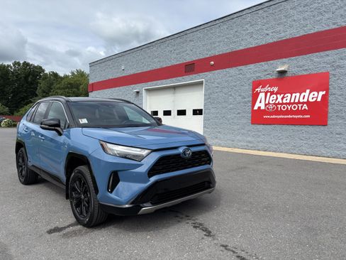 Used 2024 Toyota RAV4 XSE w/ Advanced Technology Package AWD/4WD image 1