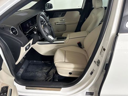 New 2026 Mercedes-Benz GLA 250 4MATIC image 9