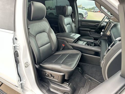Used 2025 RAM 1500 Limited AWD/4WD image 24