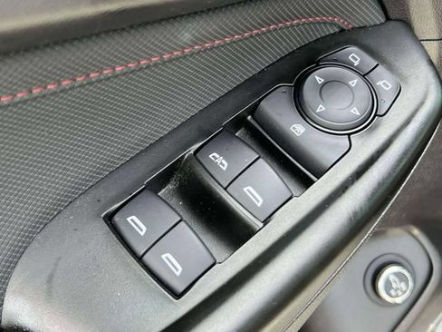 Used 2023 Chevrolet TrailBlazer RS w/ Sun and Liftgate Package AWD/4WD image 19
