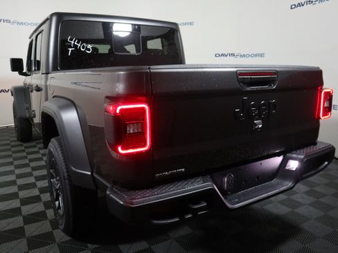 New 2026 Jeep Gladiator Sport image 9