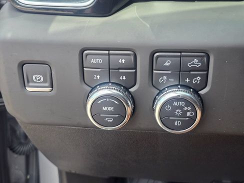Used 2025 GMC Sierra 3500 Denali Ultimate AWD/4WD image 22