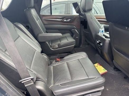 Used 2021 GMC Yukon Denali w/ Denali Premium Package image 38