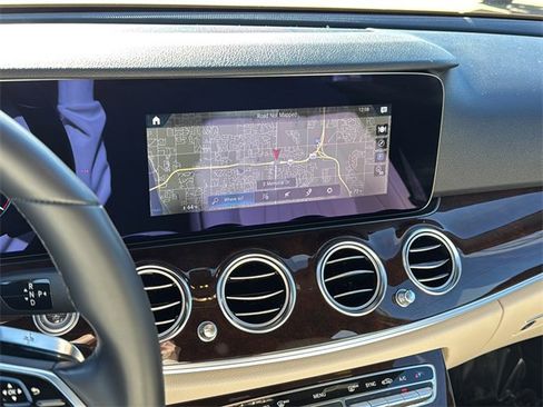 Certified 2022 Mercedes-Benz E 350 4MATIC Sedan image 17