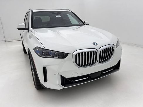 Used 2026 BMW X5 xDrive40i w/ Climate Comfort Package AWD/4WD image 3