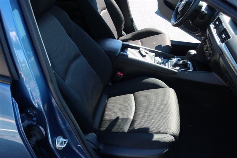 Used 2018 MAZDA MAZDA3 Sport FWD image 25