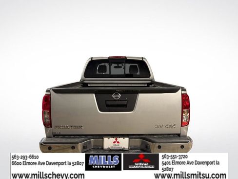 Used 2015 Nissan Frontier SV w/ SV Value Truck Package AWD/4WD image 6