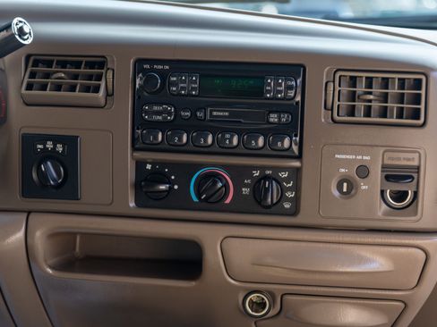 Used 2000 Ford F250 XL image 38