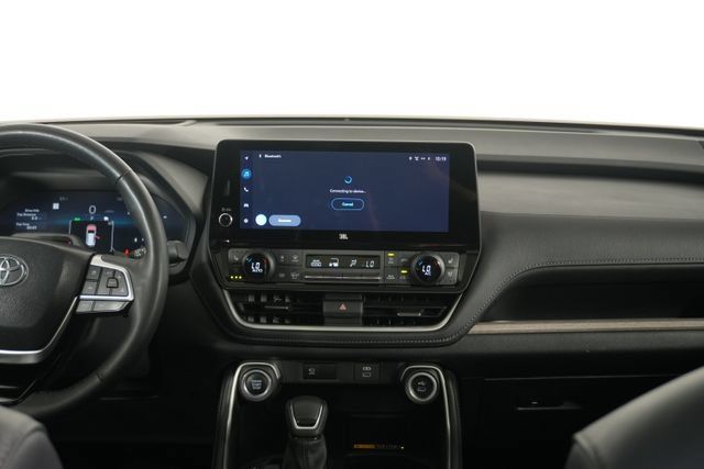 Used 2024 Toyota Grand Highlander AWD image 29