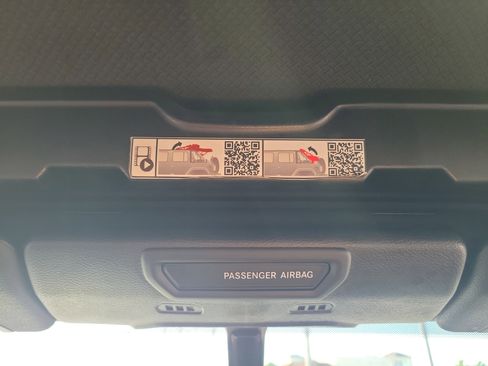 Used 2021 Jeep Wrangler Sport w/ Technology Group image 20