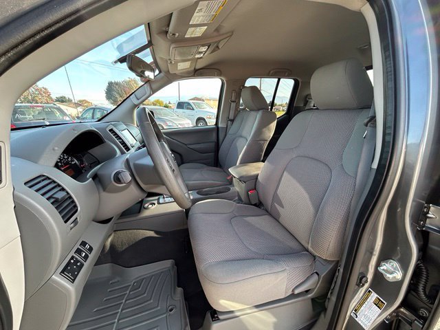 Used 2021 Nissan Frontier SV w/ Midnight Edition Floor Mats AWD/4WD image 24