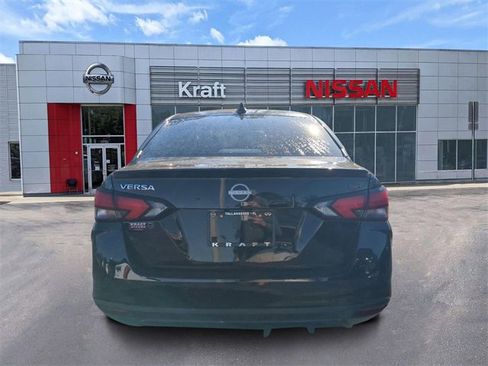 New 2025 Nissan Versa SR w/ Trunk Package image 4