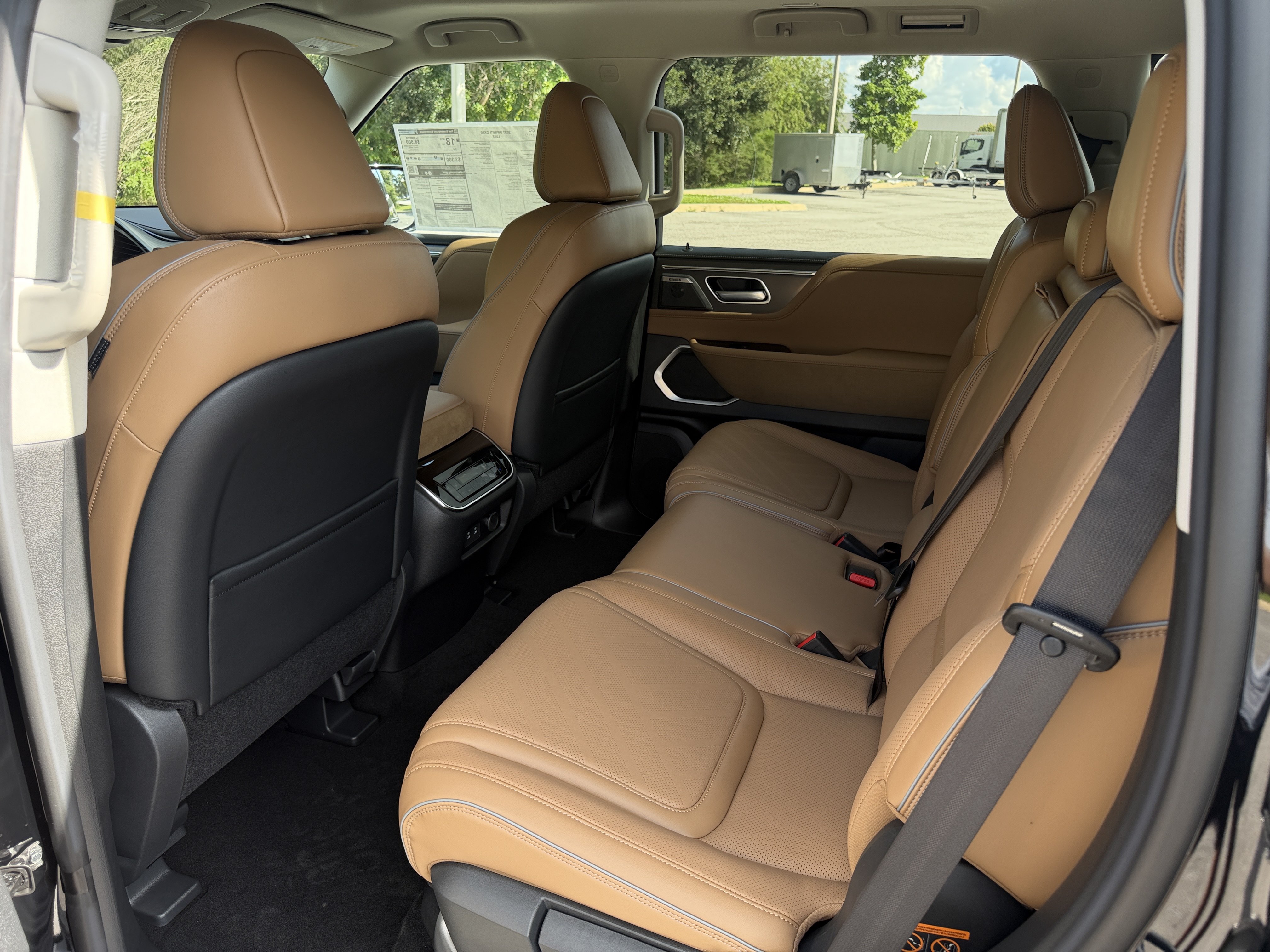 New 2027 INFINITI QX80 Luxe w/ Cargo Package RWD image 18