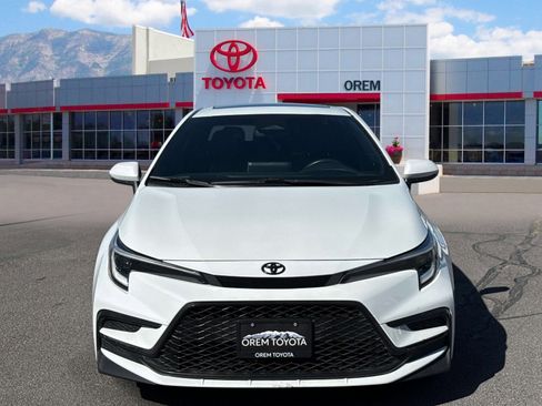 Used 2024 Toyota Corolla XSE FWD image 2