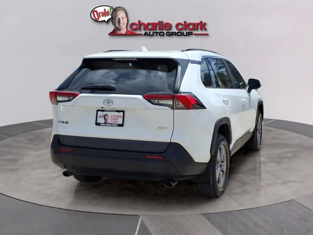 Used 2022 Toyota RAV4 XLE w/ Convenience Package FWD image 5