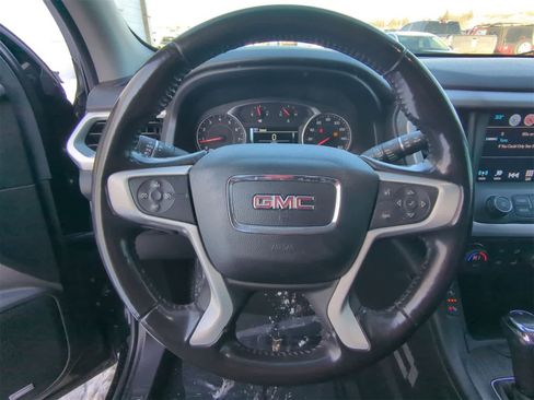 Used 2018 GMC Acadia SLT image 29