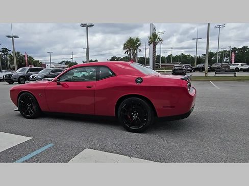 Used 2019 Dodge Challenger R/T Scat Pack w/ Shaker Package RWD image 27
