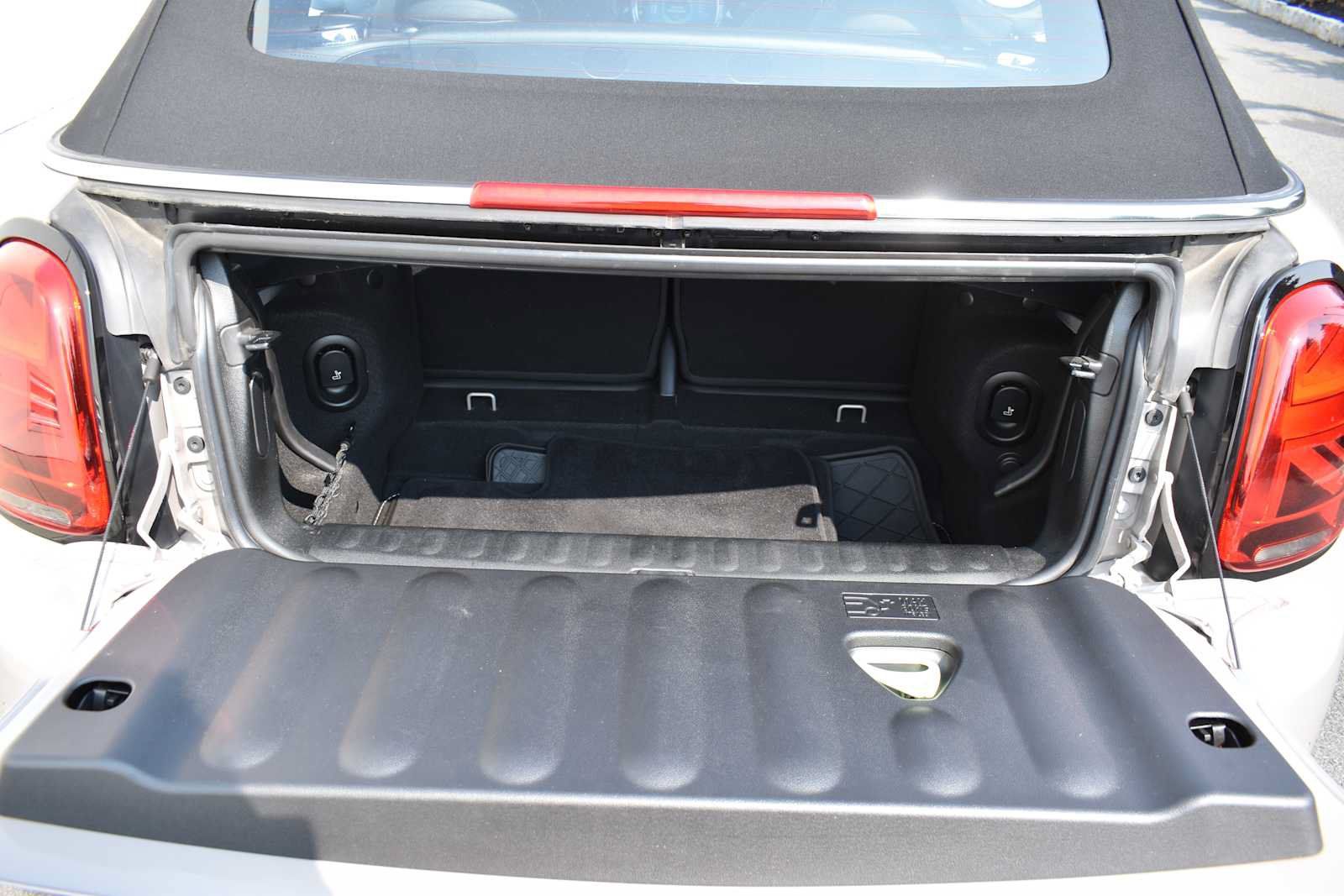 Used 2023 MINI Cooper S FWD image 9