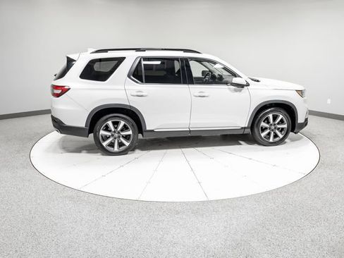 Used 2023 Honda Pilot Elite image 35