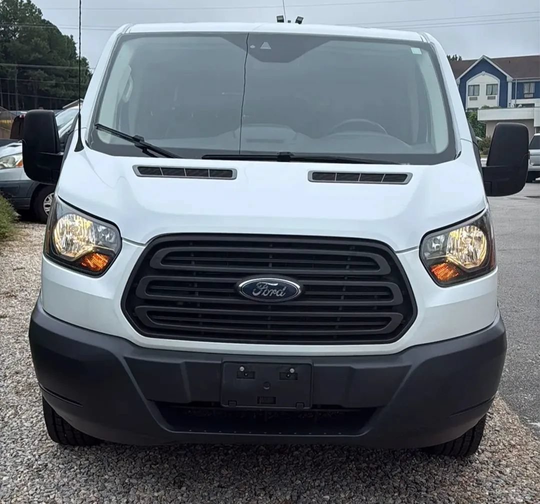 Used 2018 Ford Transit 350 XL RWD image 4