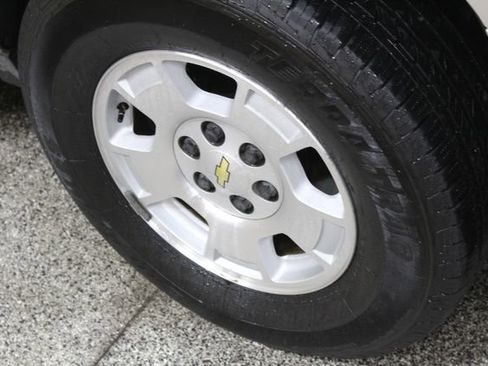 Used 2007 Chevrolet Suburban LT w/ LT Preferred Equipment Group image 28