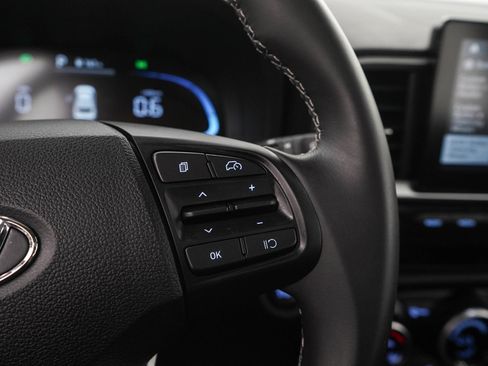 Certified 2024 Hyundai Venue SEL FWD image 23