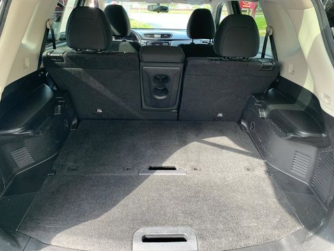 Used 2018 Nissan Rogue SV AWD/4WD image 26