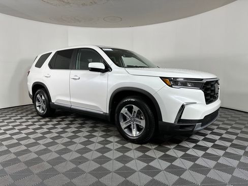 New 2025 Honda Pilot EX-L image 6