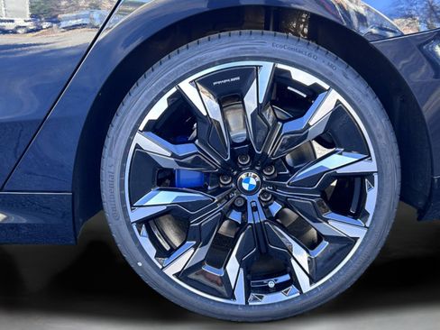 New 2026 BMW 540i xDrive image 34